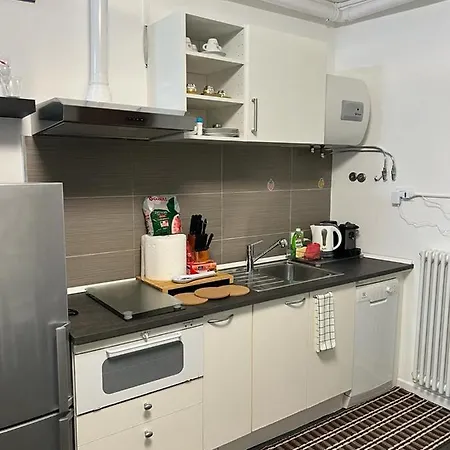 Tazzoli 11 Apartment